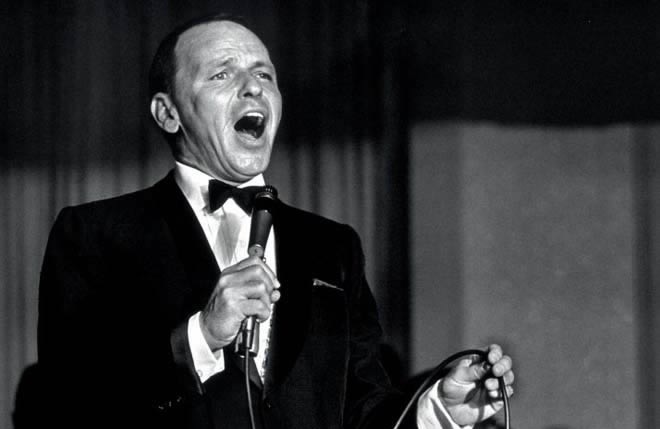 20 años de la muerte de Frank Sinatra, La Voz